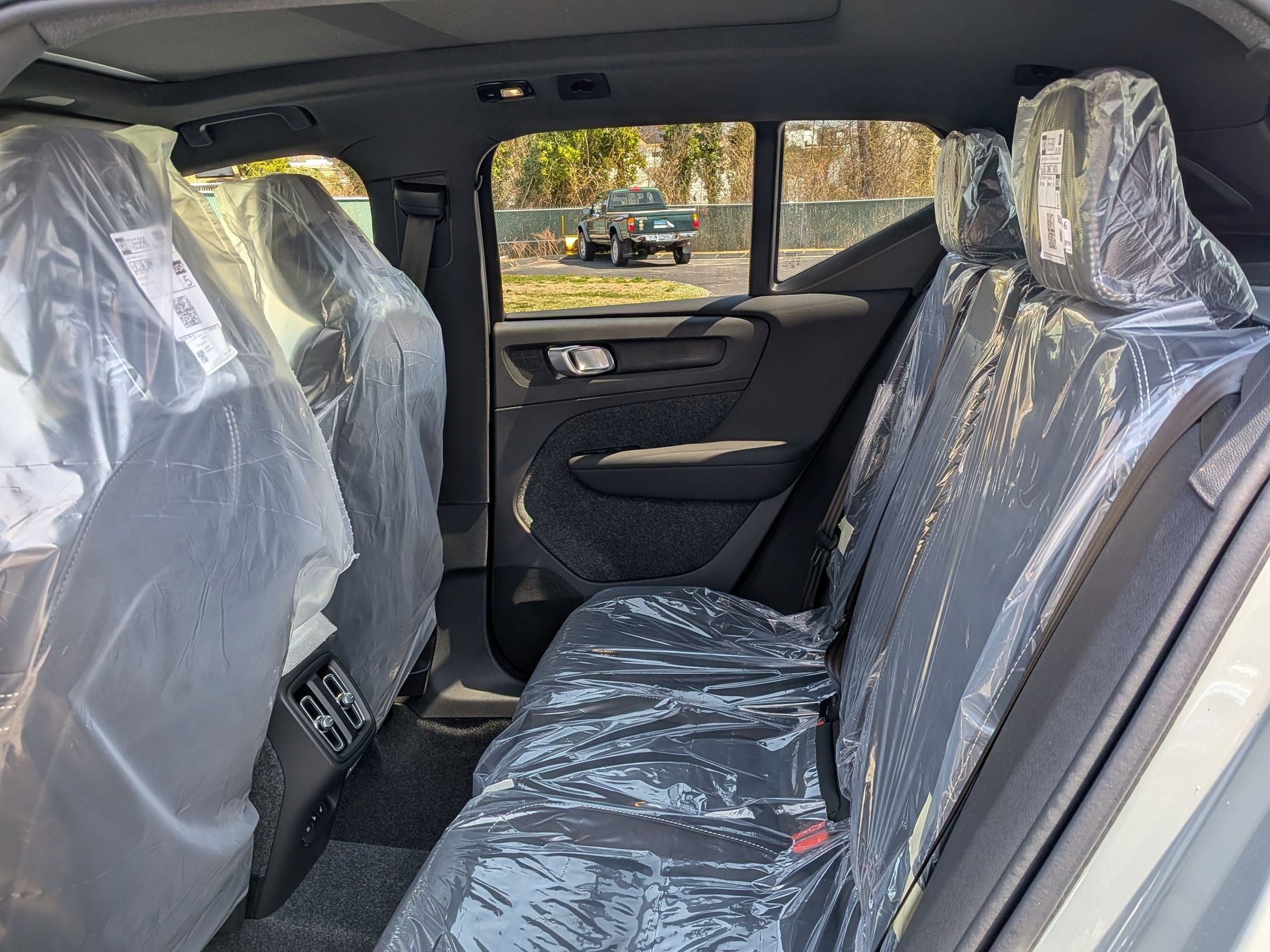 New 2026 Volvo XC40 B5 Ultra w/ Climate Package image 13