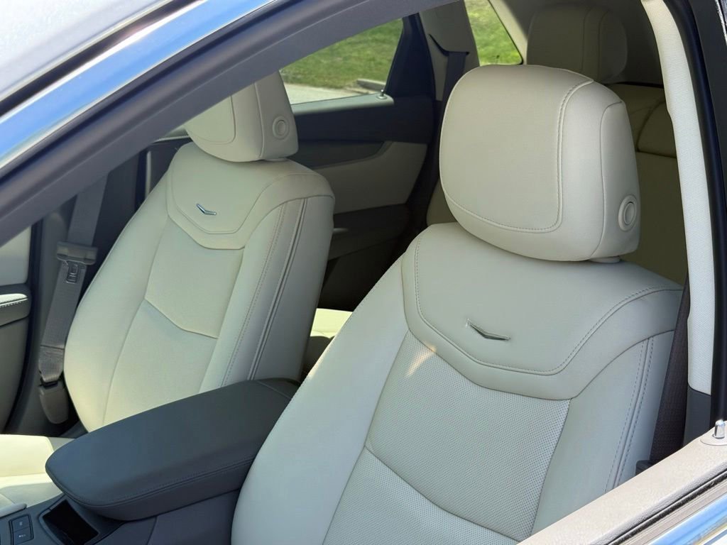 New 2026 Cadillac XT5 Premium Luxury FWD image 15
