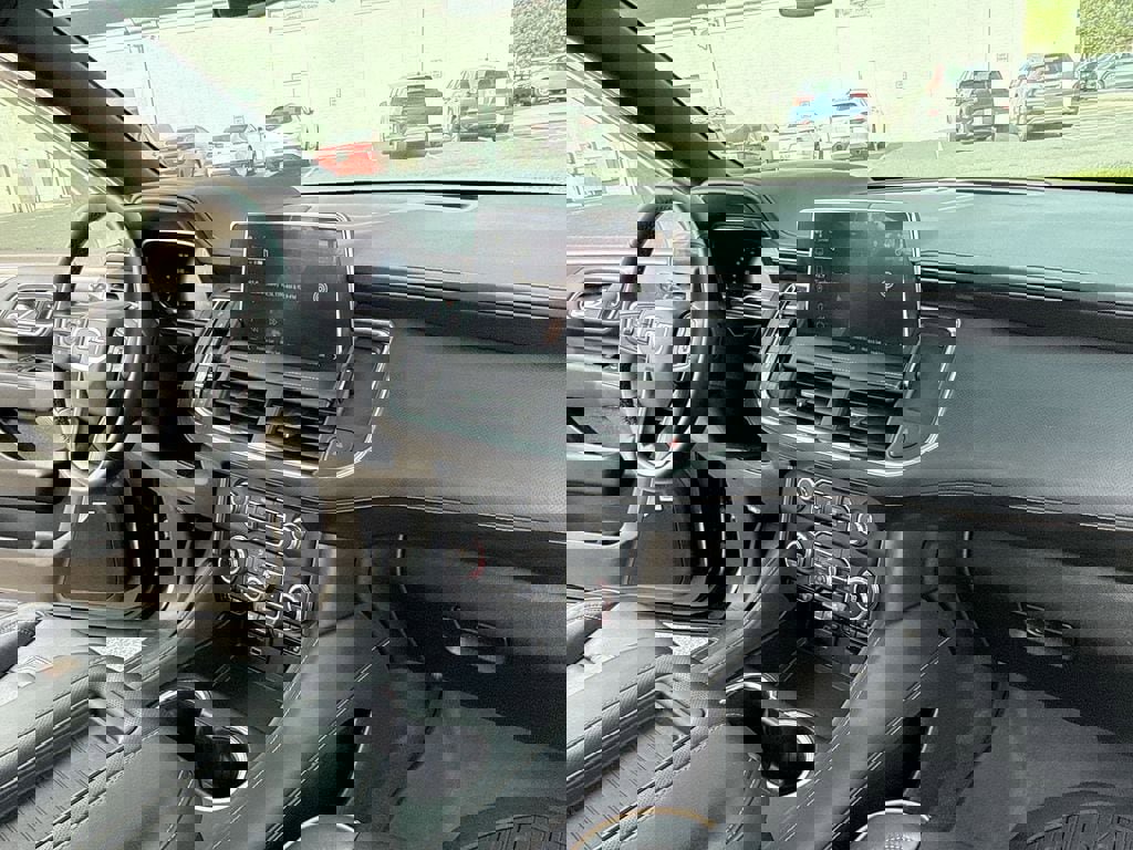 Used 2024 GMC Yukon XL AT4 w/ AT4 Premium Package image 30