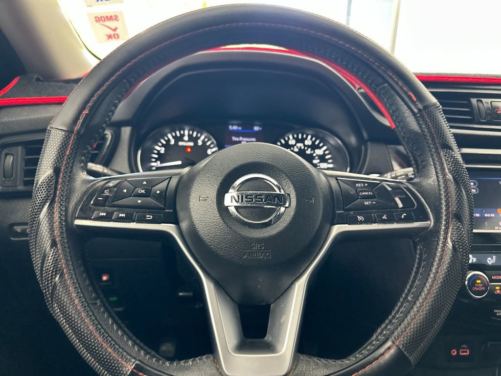 Used 2019 Nissan Rogue SV image 22