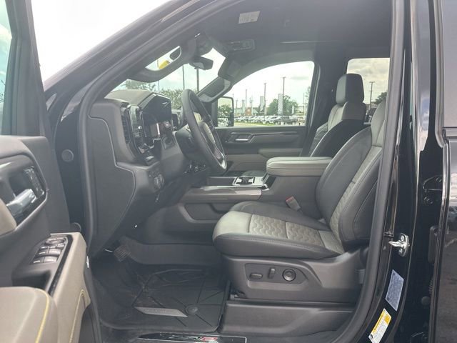 New 2026 Chevrolet Silverado 2500 ZR2 w/ LPO, Dark Essentials Package AWD/4WD image 16