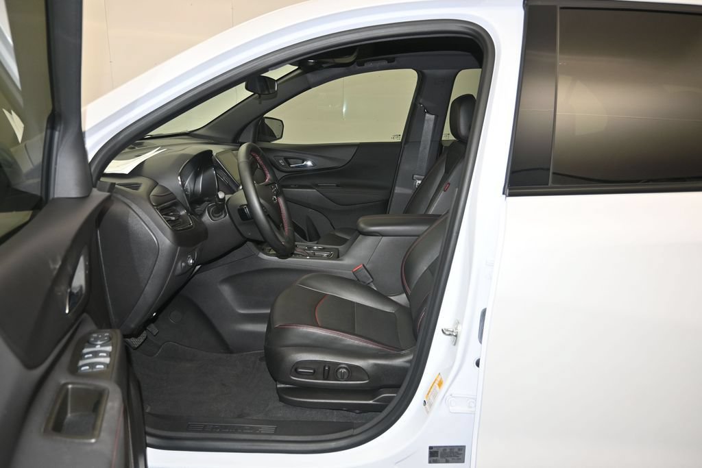 Used 2024 Chevrolet Equinox RS w/ RS Leather Package AWD/4WD image 22