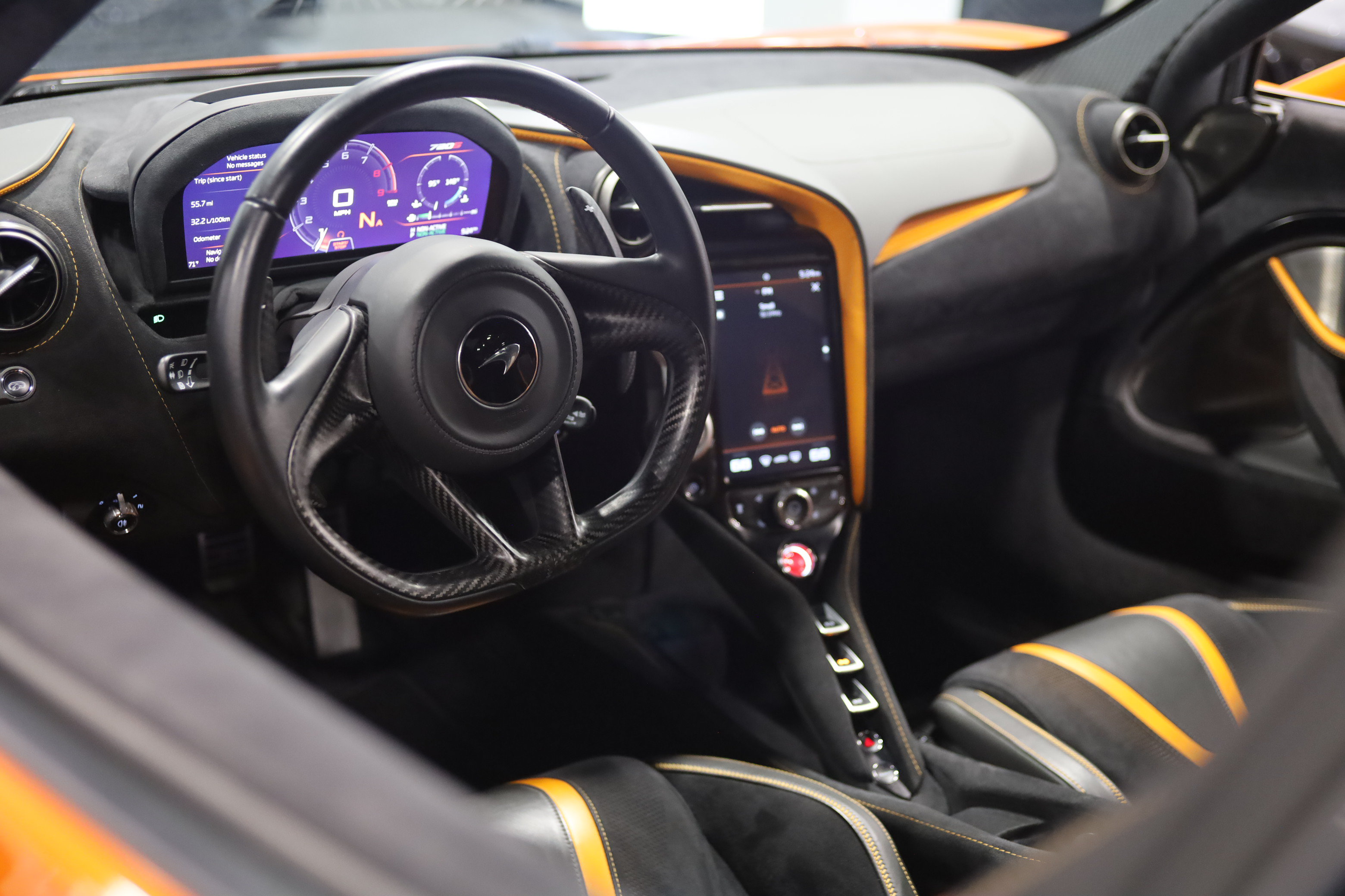 Used 2019 McLaren 720S Performance RWD image 34