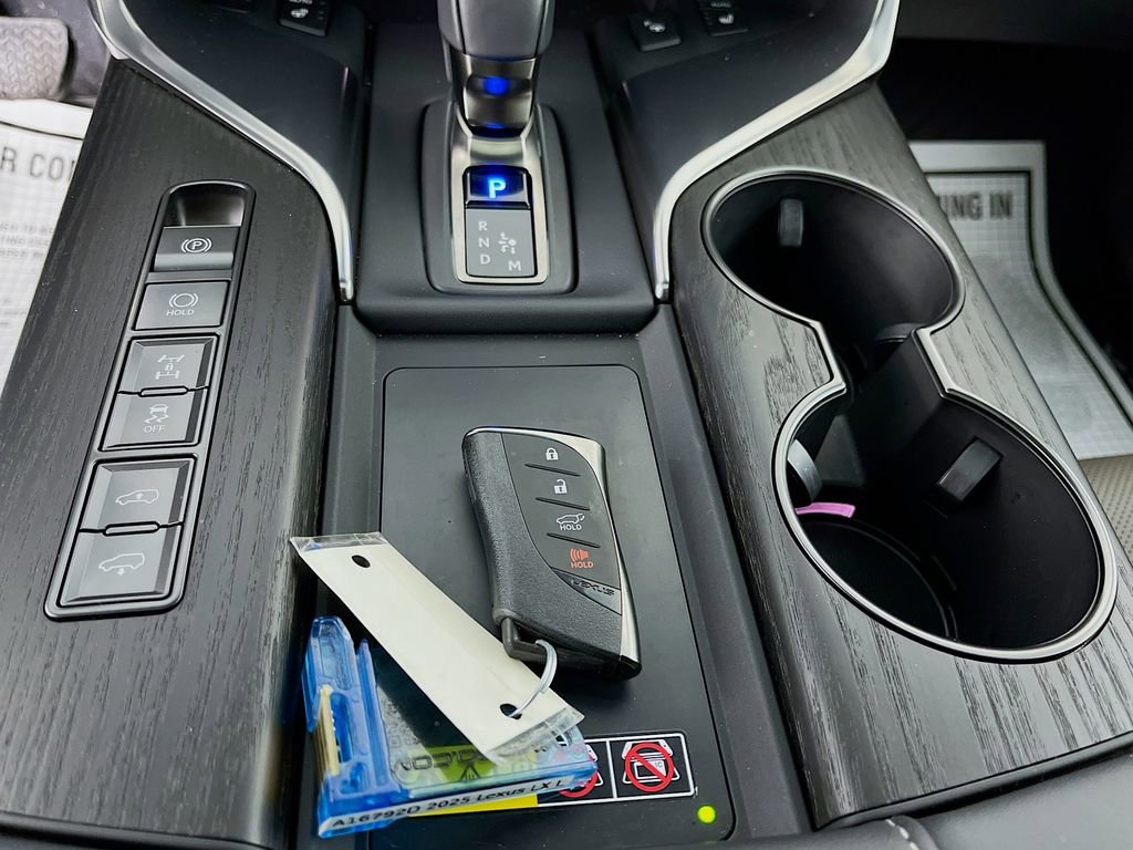 Used 2025 Lexus LX 700h Overtrail image 24