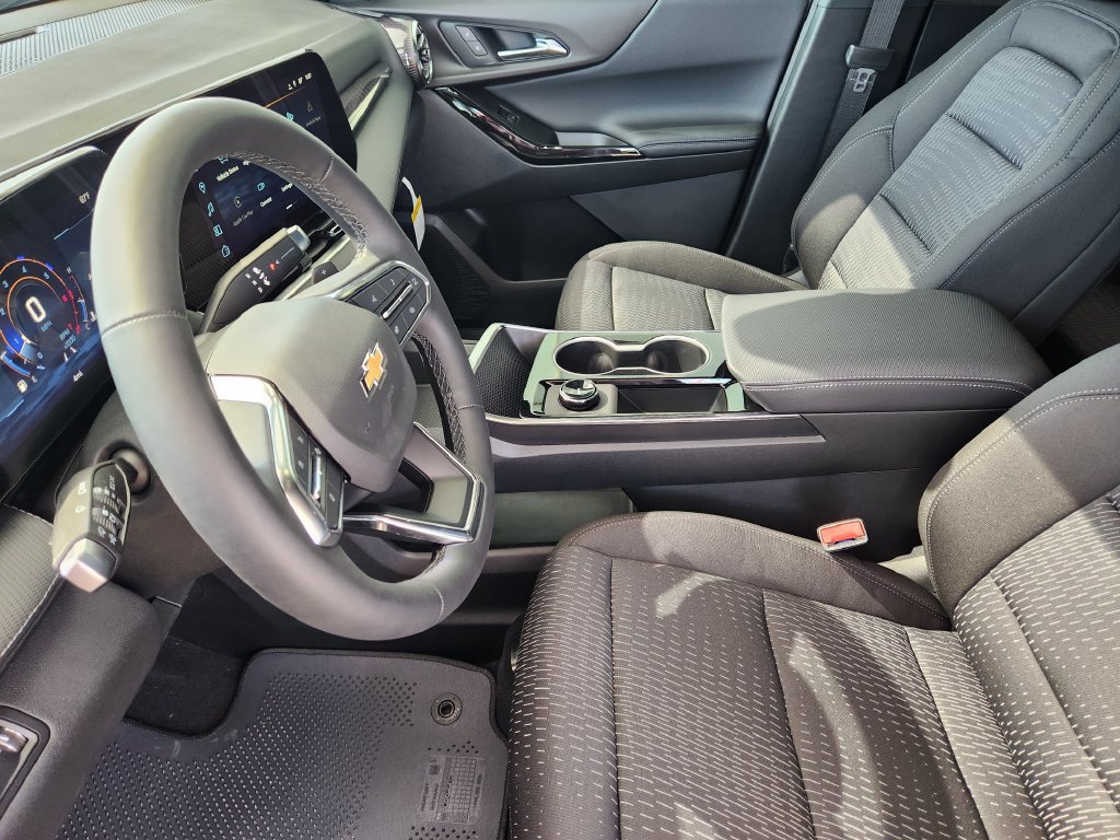 New 2027 Chevrolet Equinox LT FWD image 9