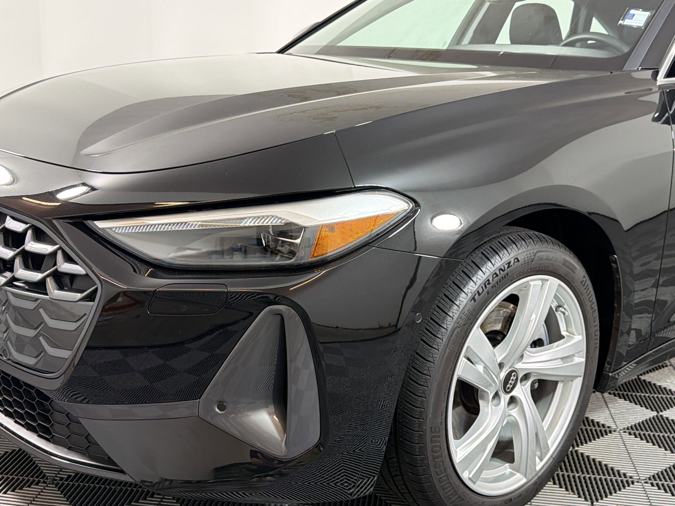 Certified 2025 Audi A5 2.0T Premium w/ Convenience Package image 9