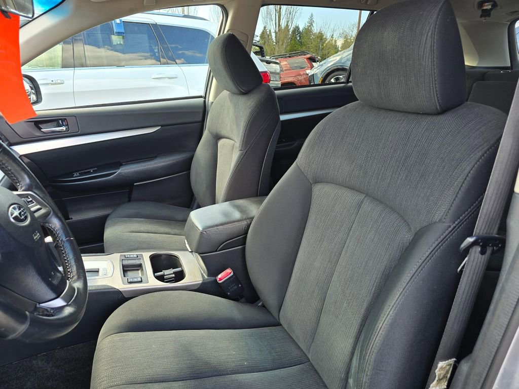 Used 2013 Subaru Outback 2.5i Premium AWD/4WD image 12