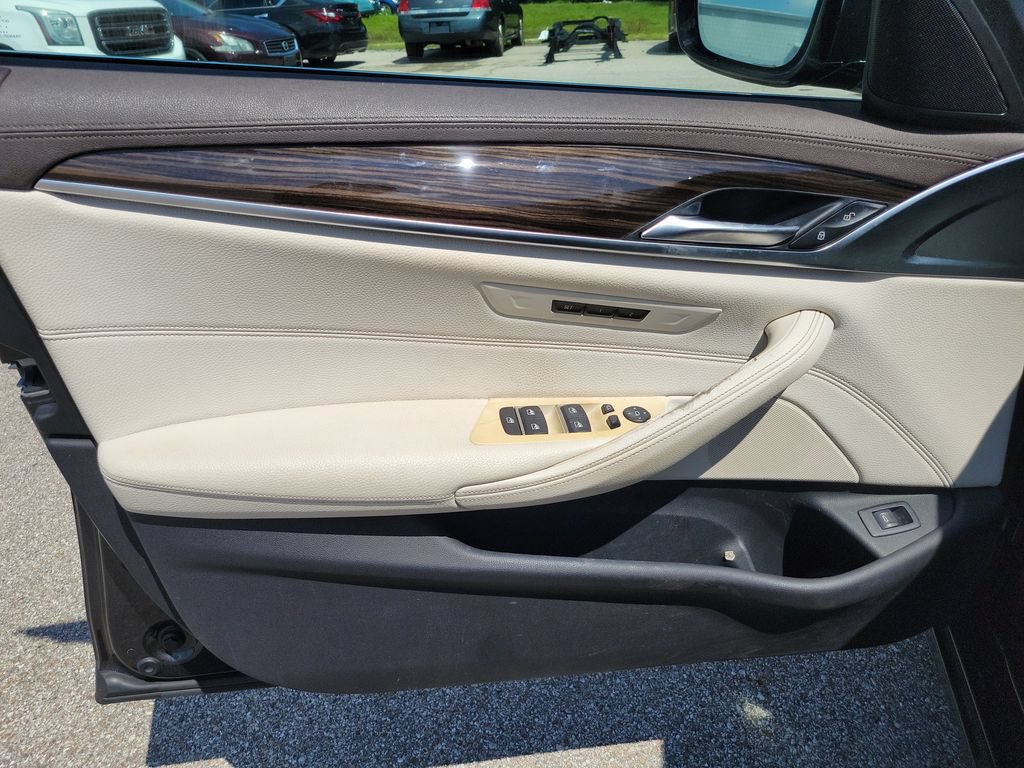 Used 2018 BMW 530i w/ Premium Package RWD image 25