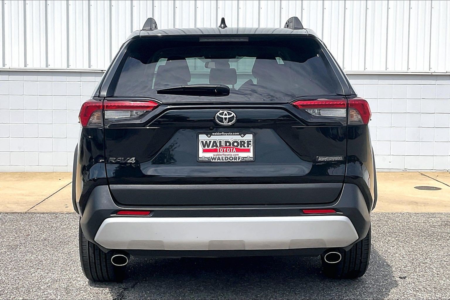 Used 2024 Toyota RAV4 Adventure AWD/4WD image 5