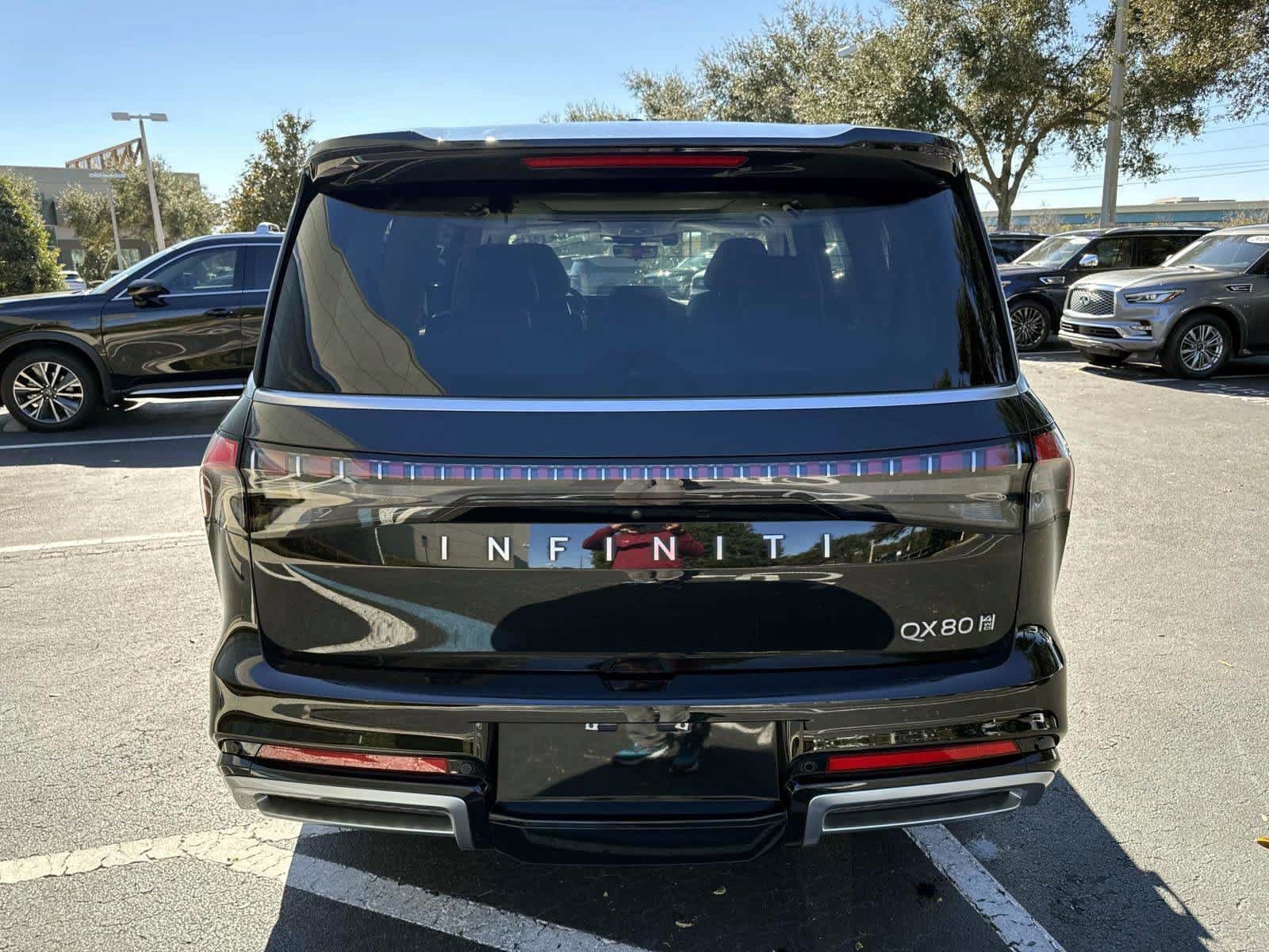 Certified 2025 INFINITI QX80 Sensory AWD/4WD image 3