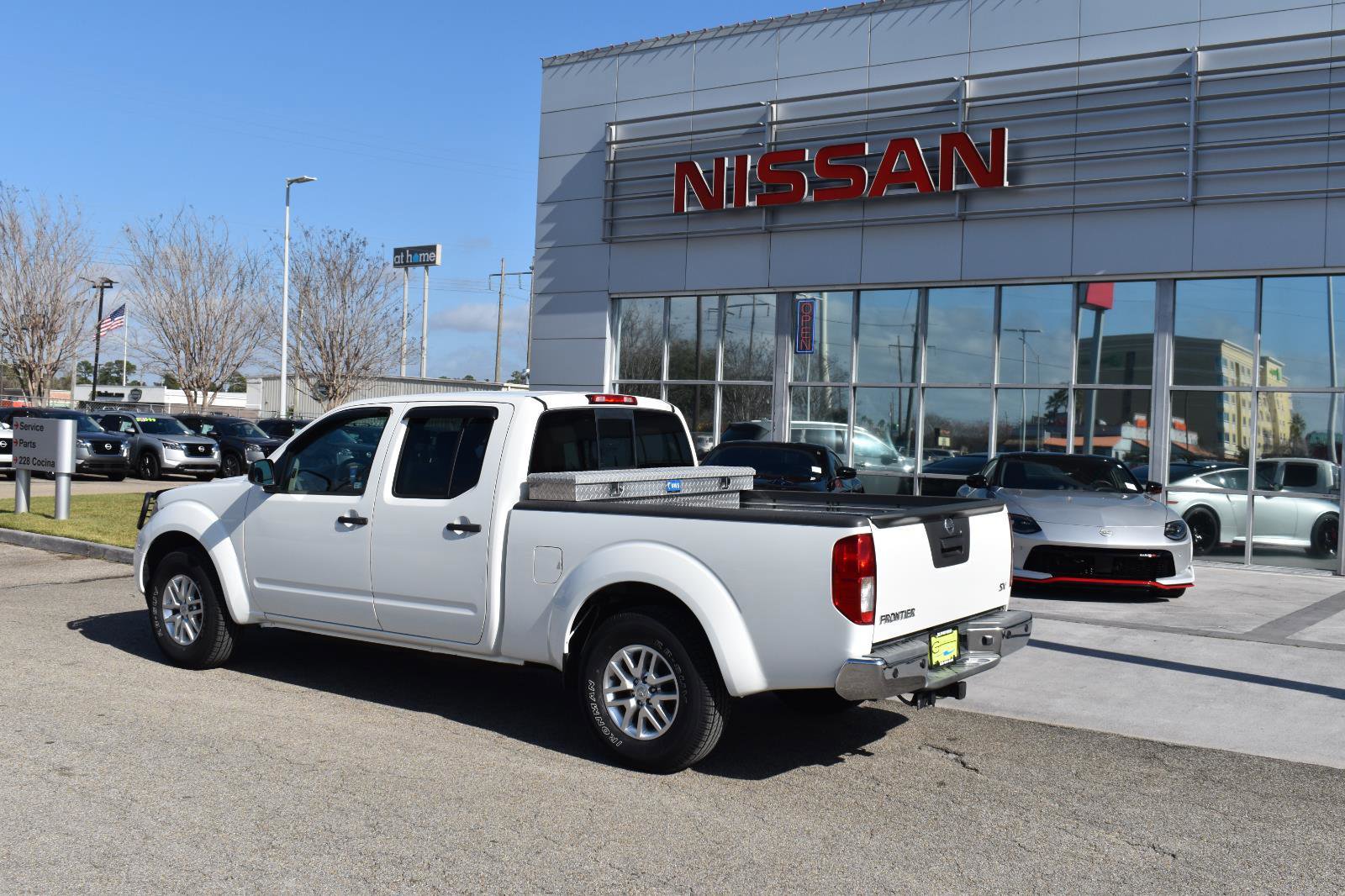 Used 2015 Nissan Frontier SV w/ SV Value Truck Package image 4