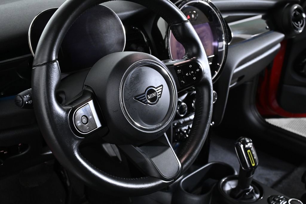 Certified 2023 MINI Cooper SE image 12