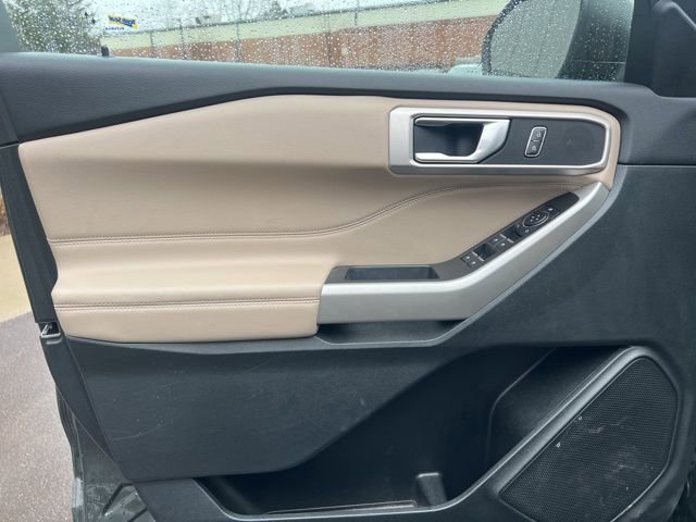 Used 2024 Ford Explorer XLT w/ Equipment Group 202A image 21