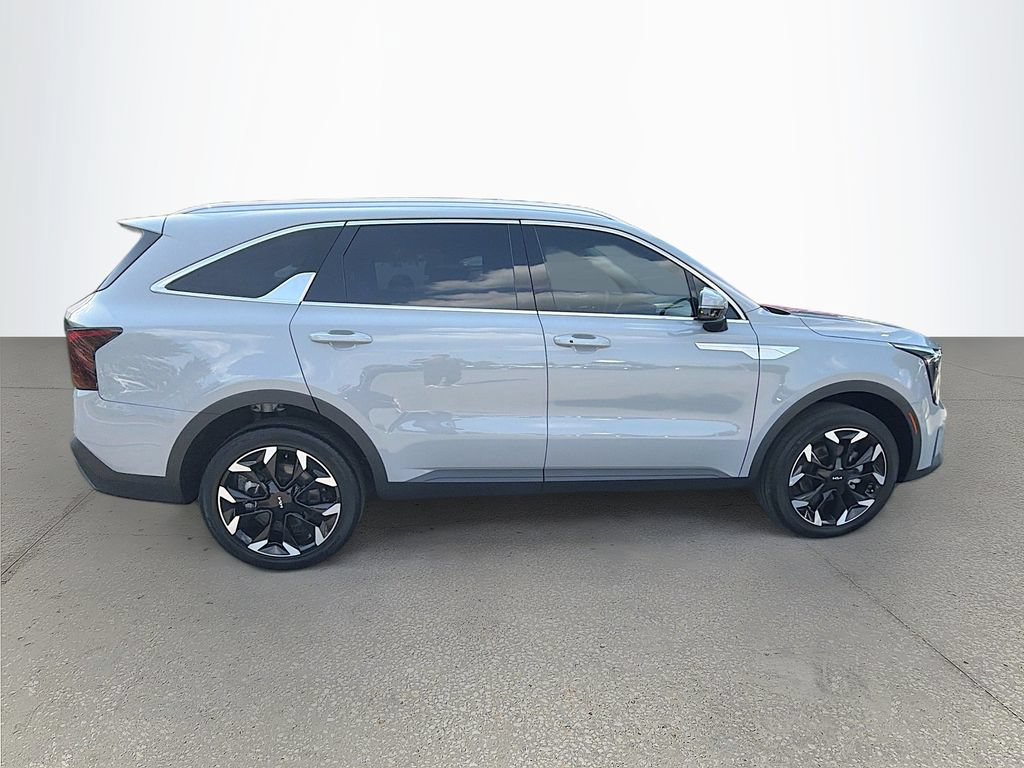 Used 2025 Kia Sorento EX AWD/4WD image 3