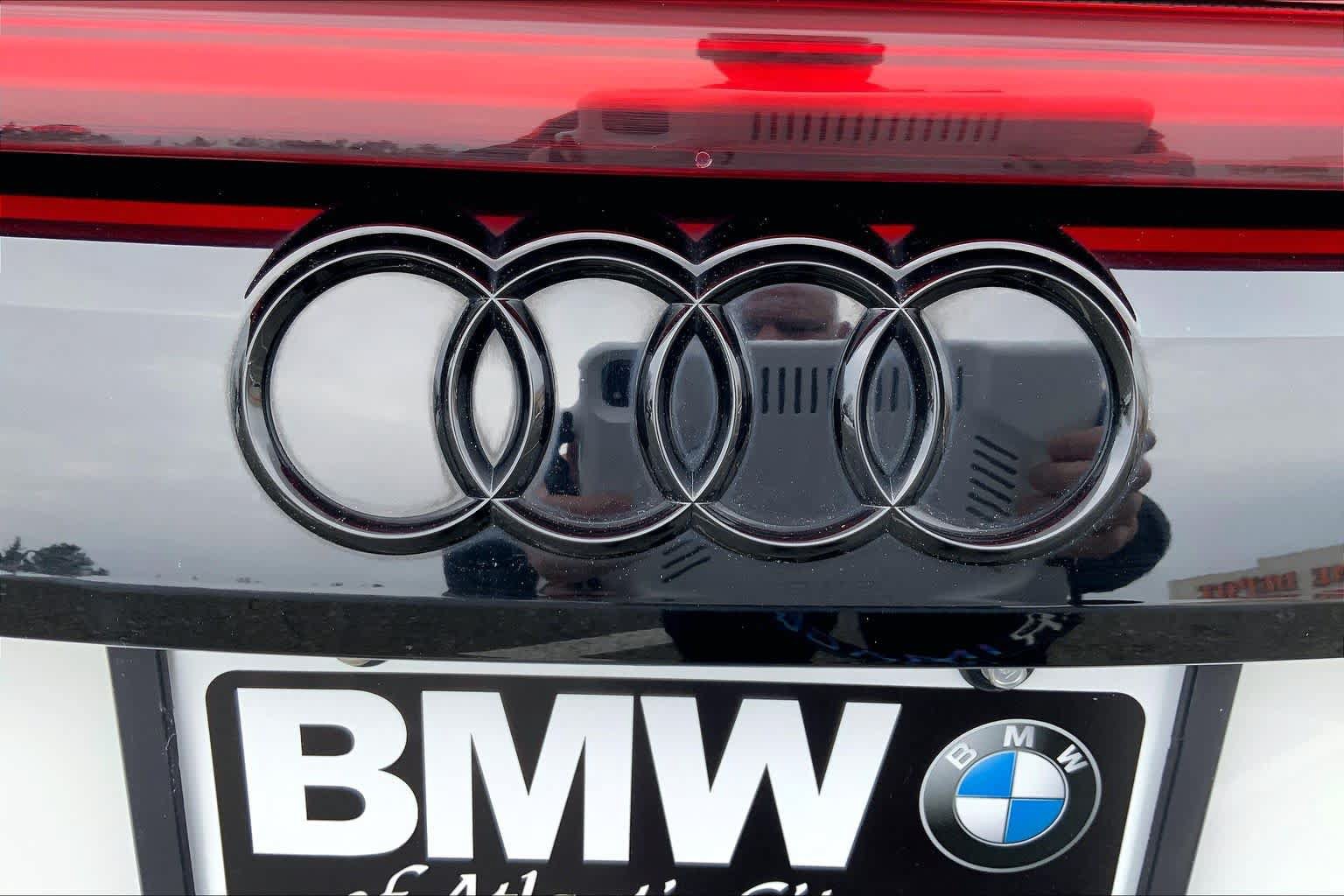 Used 2023 Audi Q8 Prestige w/ Prestige Package AWD/4WD image 9