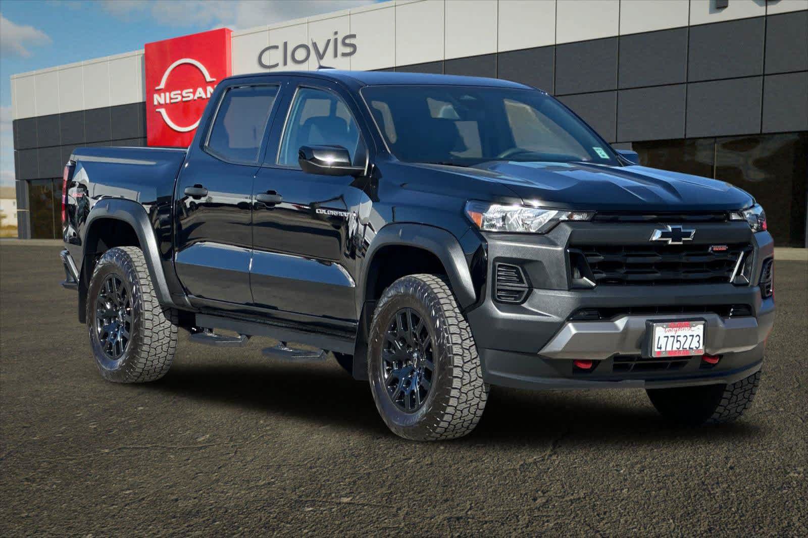 Used 2024 Chevrolet Colorado Trail Boss w/ Advanced Trailering Package AWD/4WD image 9