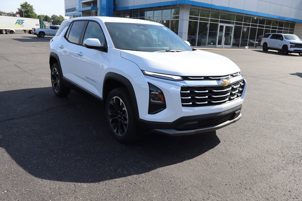 New 2026 Chevrolet Equinox LT w/ Convenience Package II FWD image 2