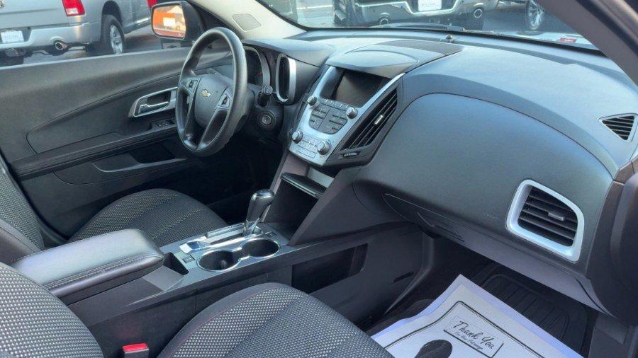 Used 2017 Chevrolet Equinox LS image 14