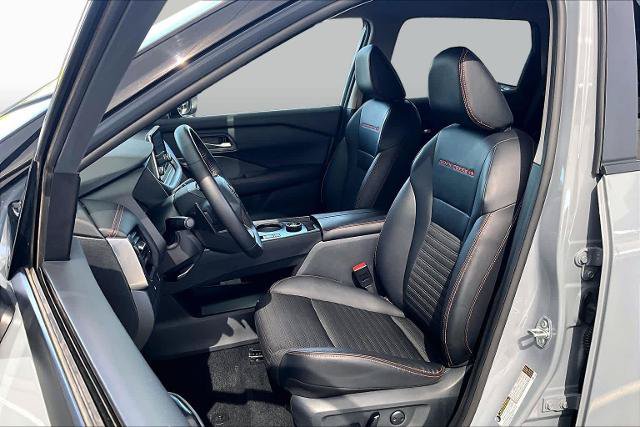 Certified 2025 Nissan Rogue SV AWD/4WD image 8