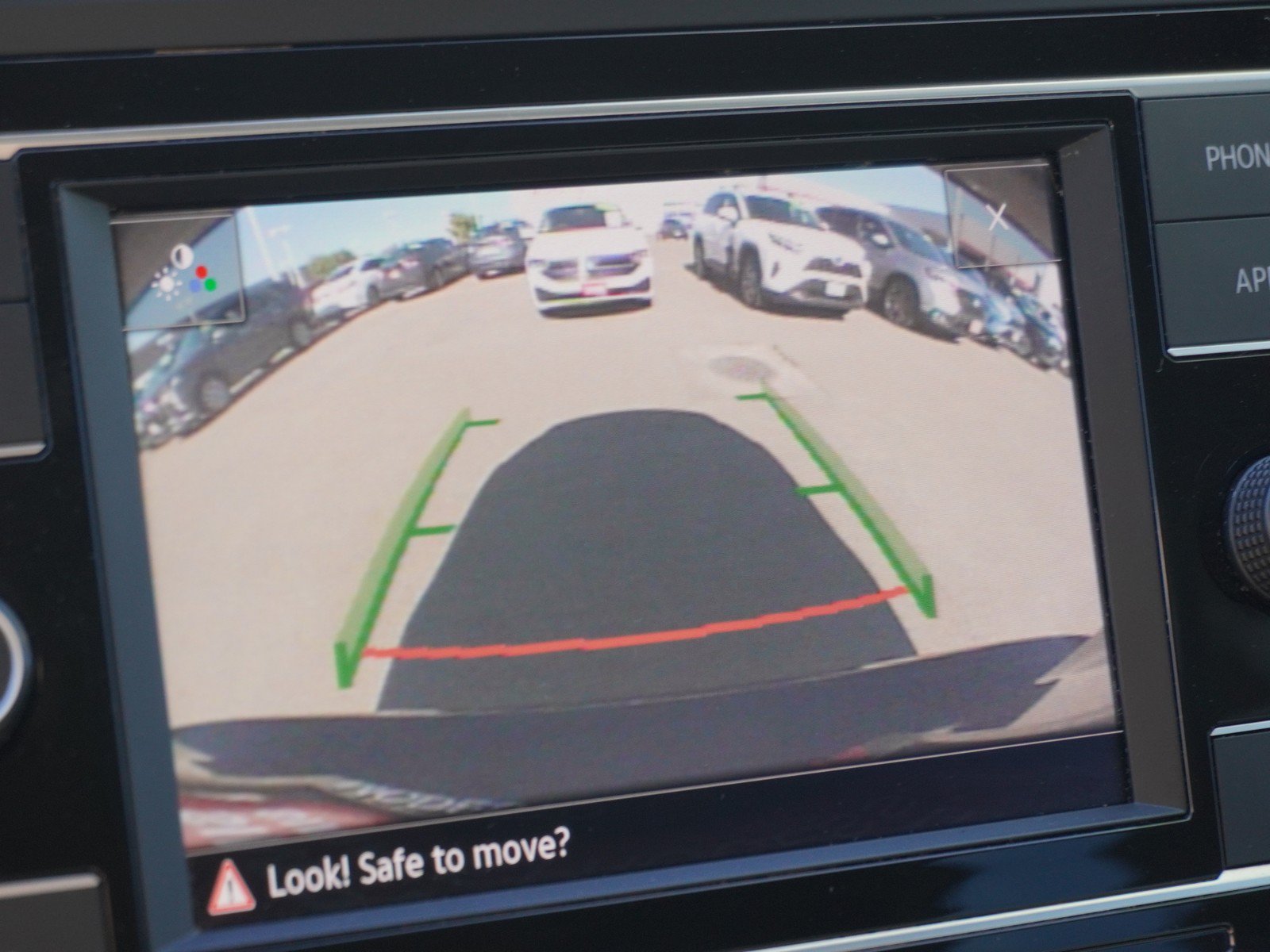 Used 2018 Volkswagen Atlas S FWD image 24