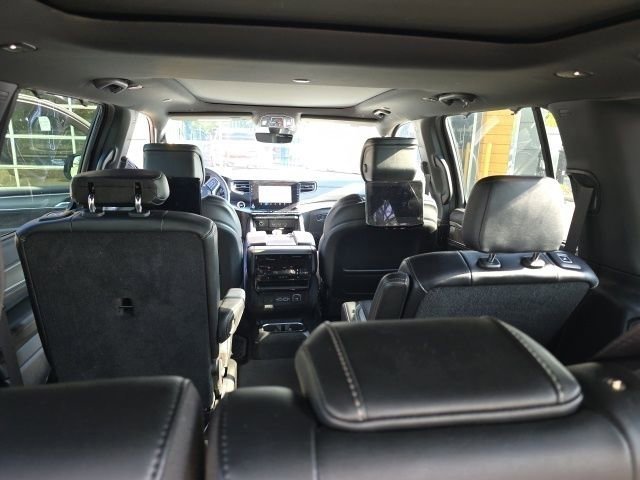 Used 2024 Jeep Wagoneer Series II w/ Convenience Group I AWD/4WD image 15