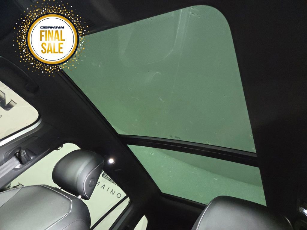 Used 2024 Volkswagen Tiguan SE R-Line image 29