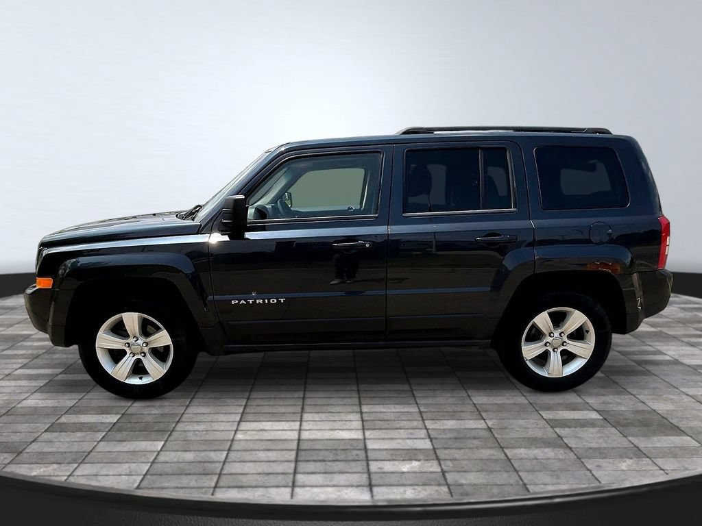 Used 2014 Jeep Patriot Sport w/ Power Value Group AWD/4WD image 4