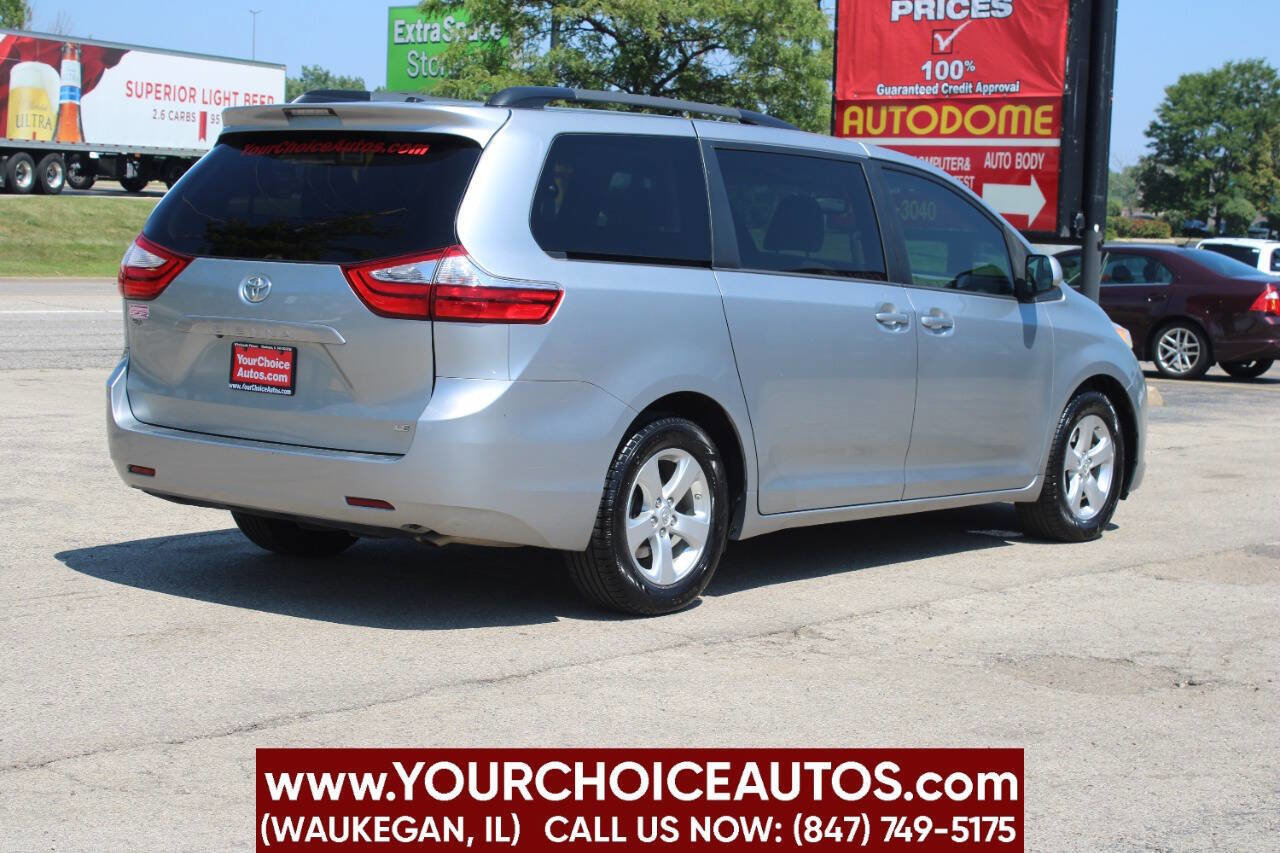 Used 2017 Toyota Sienna LE image 5