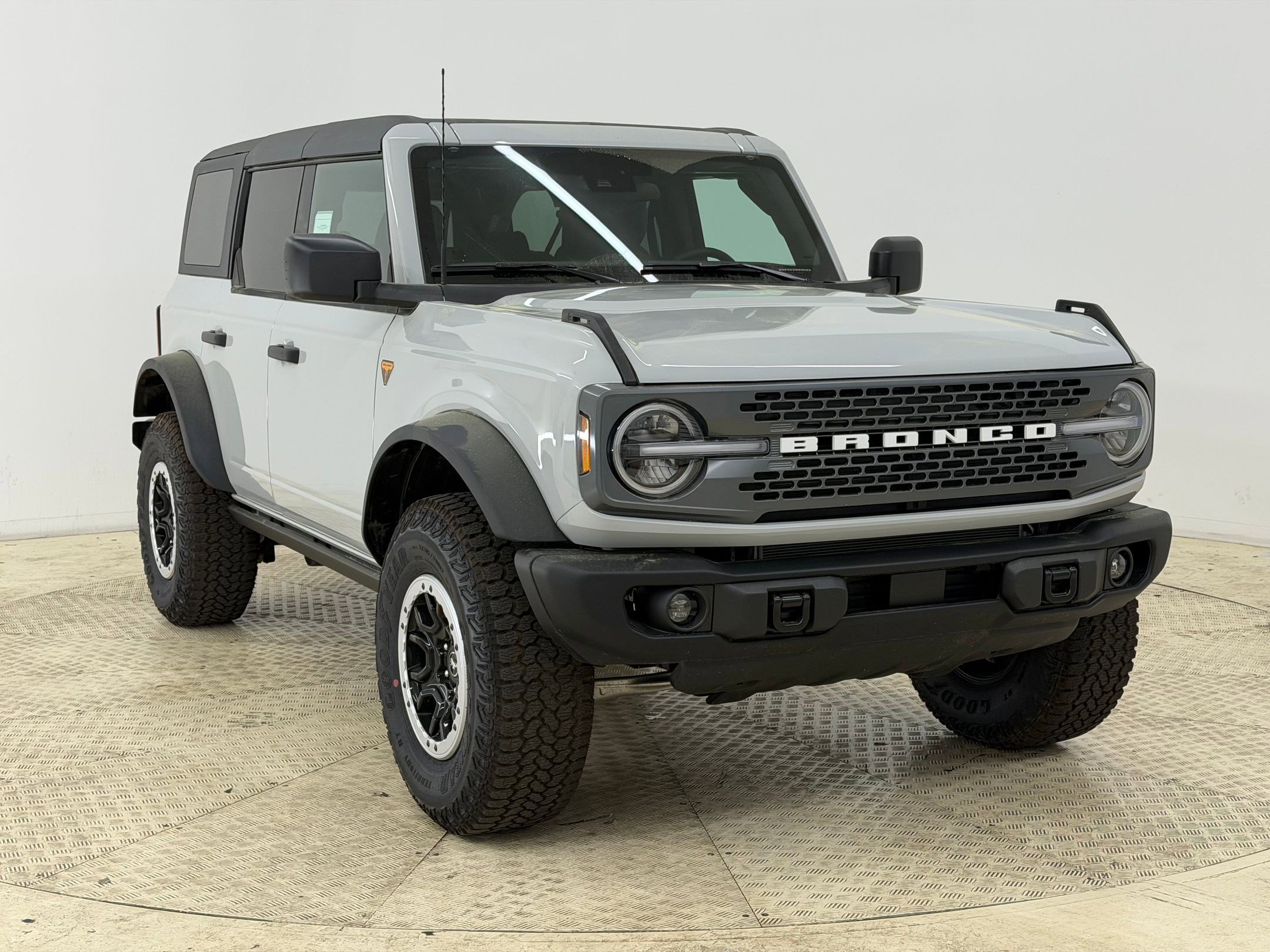 New 2026 Ford Bronco Badlands w/ Sasquatch Package image 7