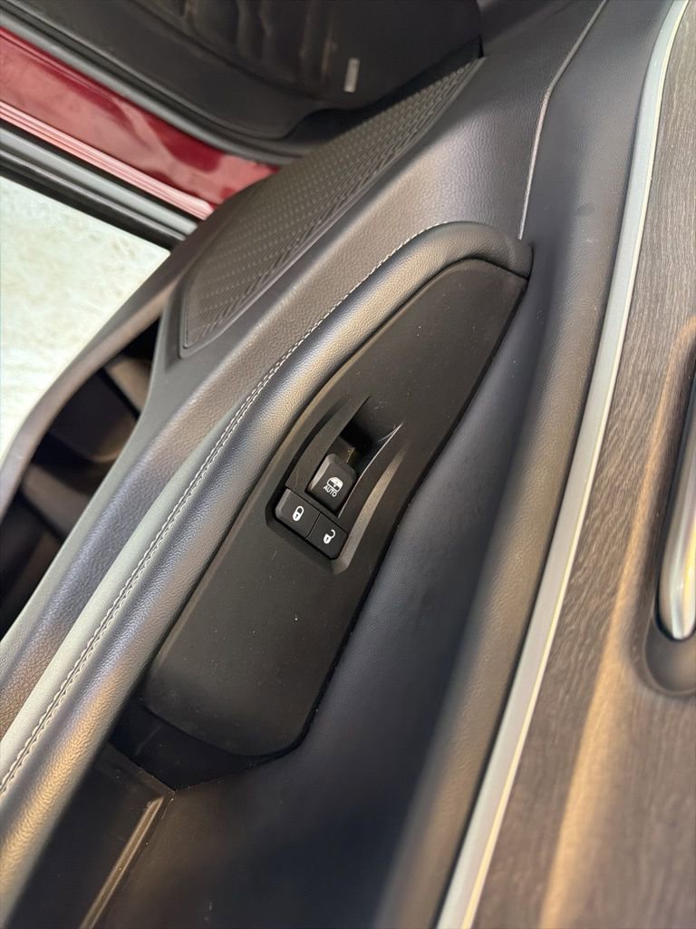 Used 2023 Jeep Grand Cherokee Limited w/ Luxury Tech Group II image 24