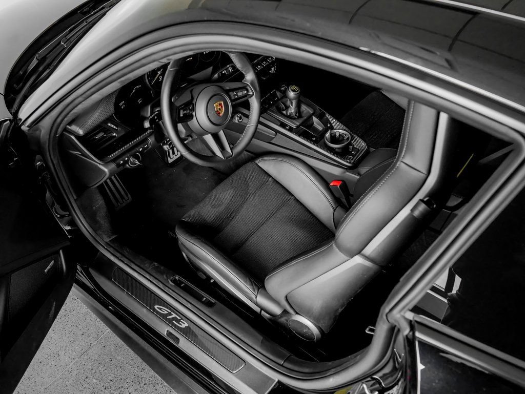Certified 2024 Porsche 911 GT3 RWD image 4