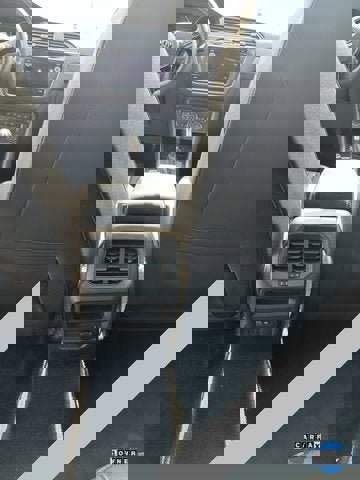 Used 2021 Volkswagen Tiguan SE w/ Panoramic Sunroof Package image 10