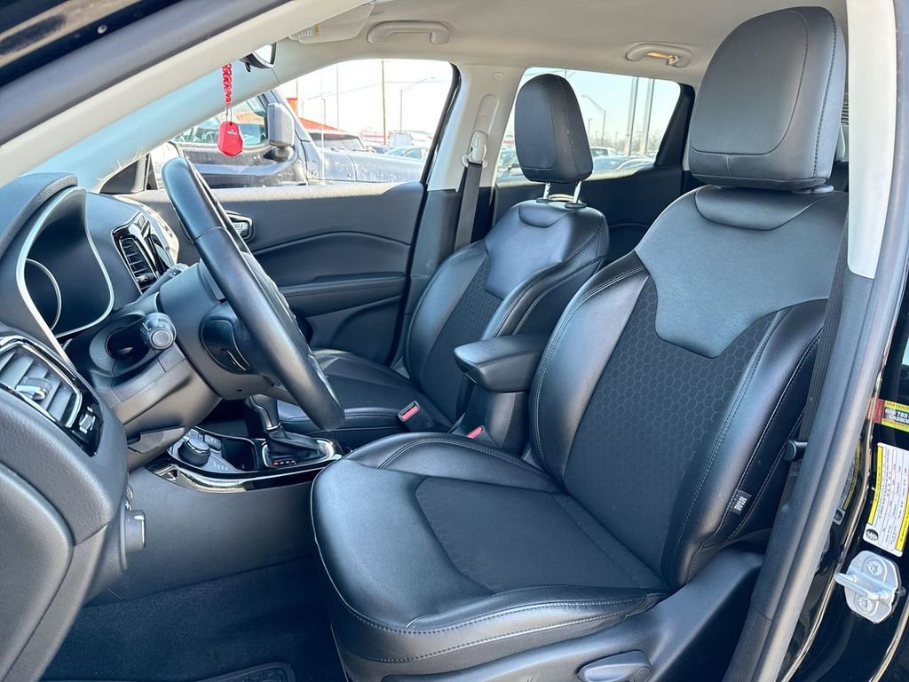 Used 2020 Jeep Compass Latitude image 11