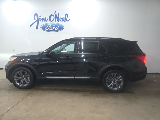 Used 2023 Ford Explorer XLT w/ Equipment Group 202A image 29