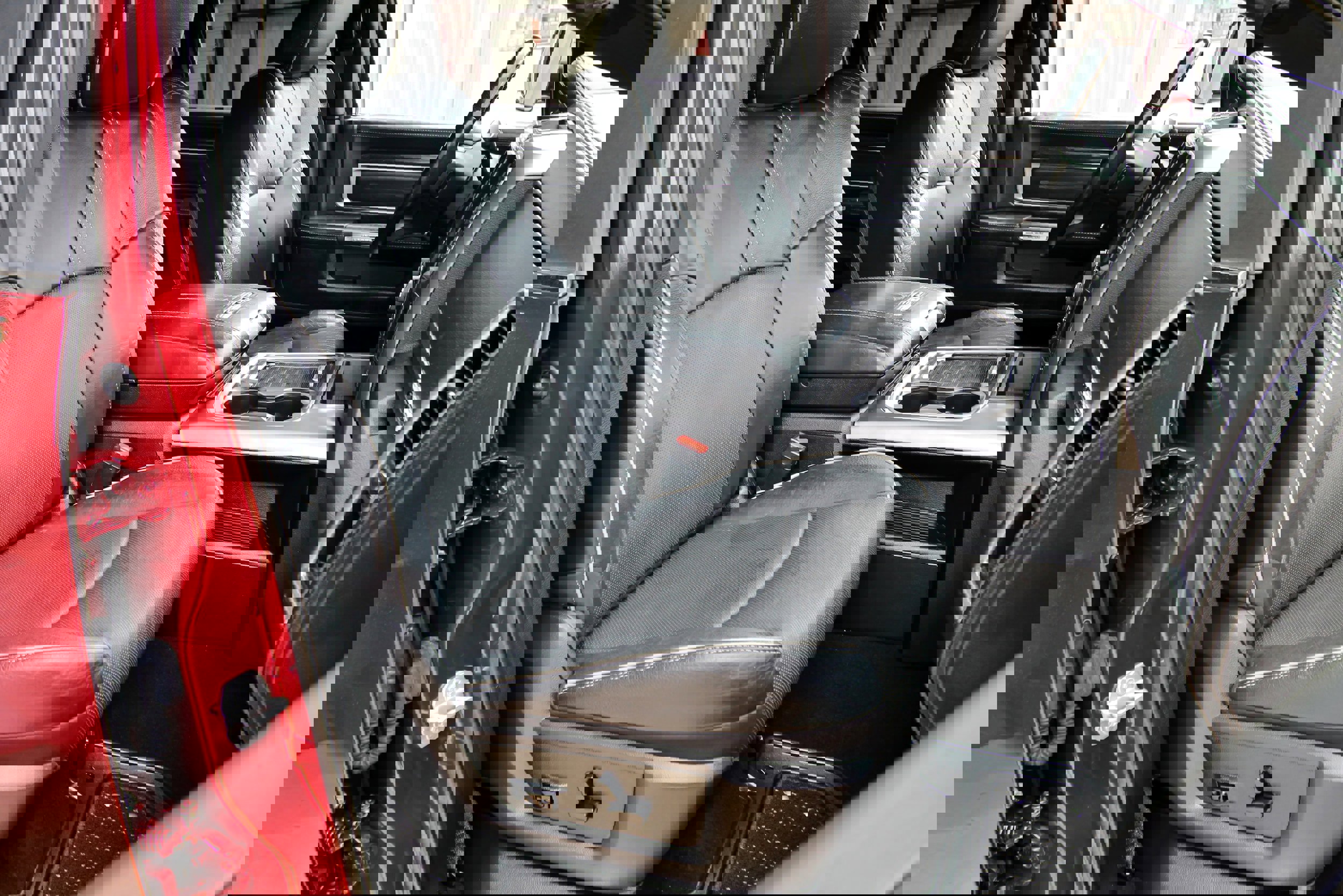 Used 2018 RAM 3500 Laramie Longhorn image 42