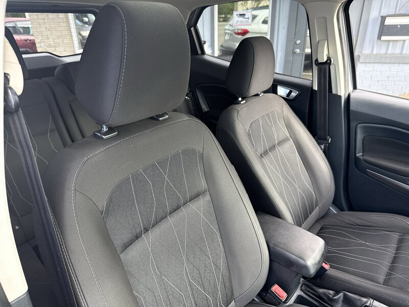 Used 2019 Ford EcoSport SE w/ SE Convenience Package FWD image 28