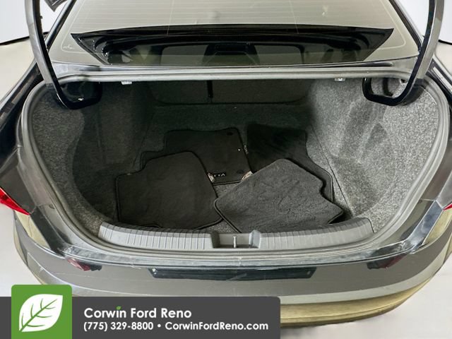 Used 2021 Volkswagen Jetta SE FWD image 25