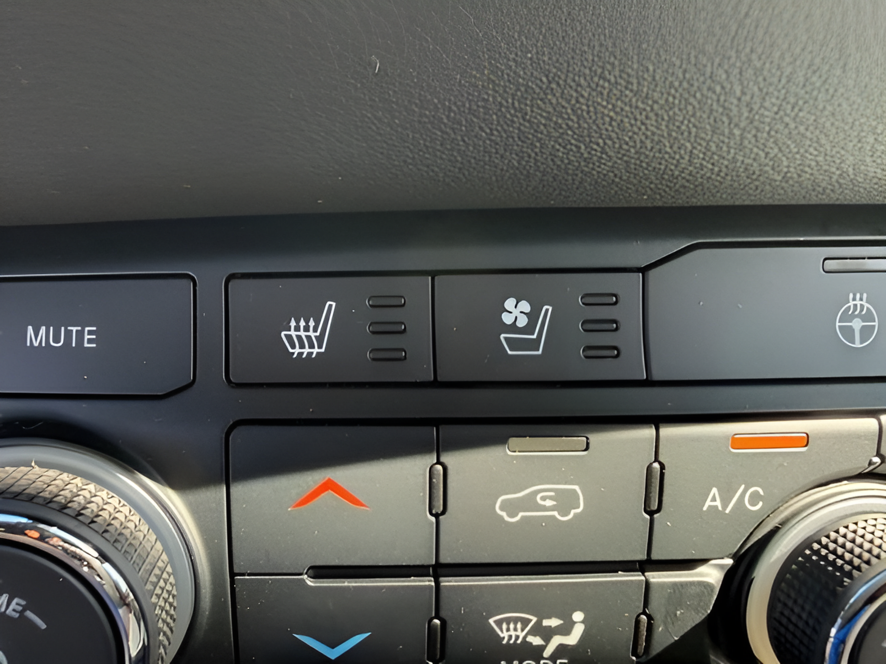New 2026 Dodge Durango SRT Hellcat w/ Premium Group AWD/4WD image 23