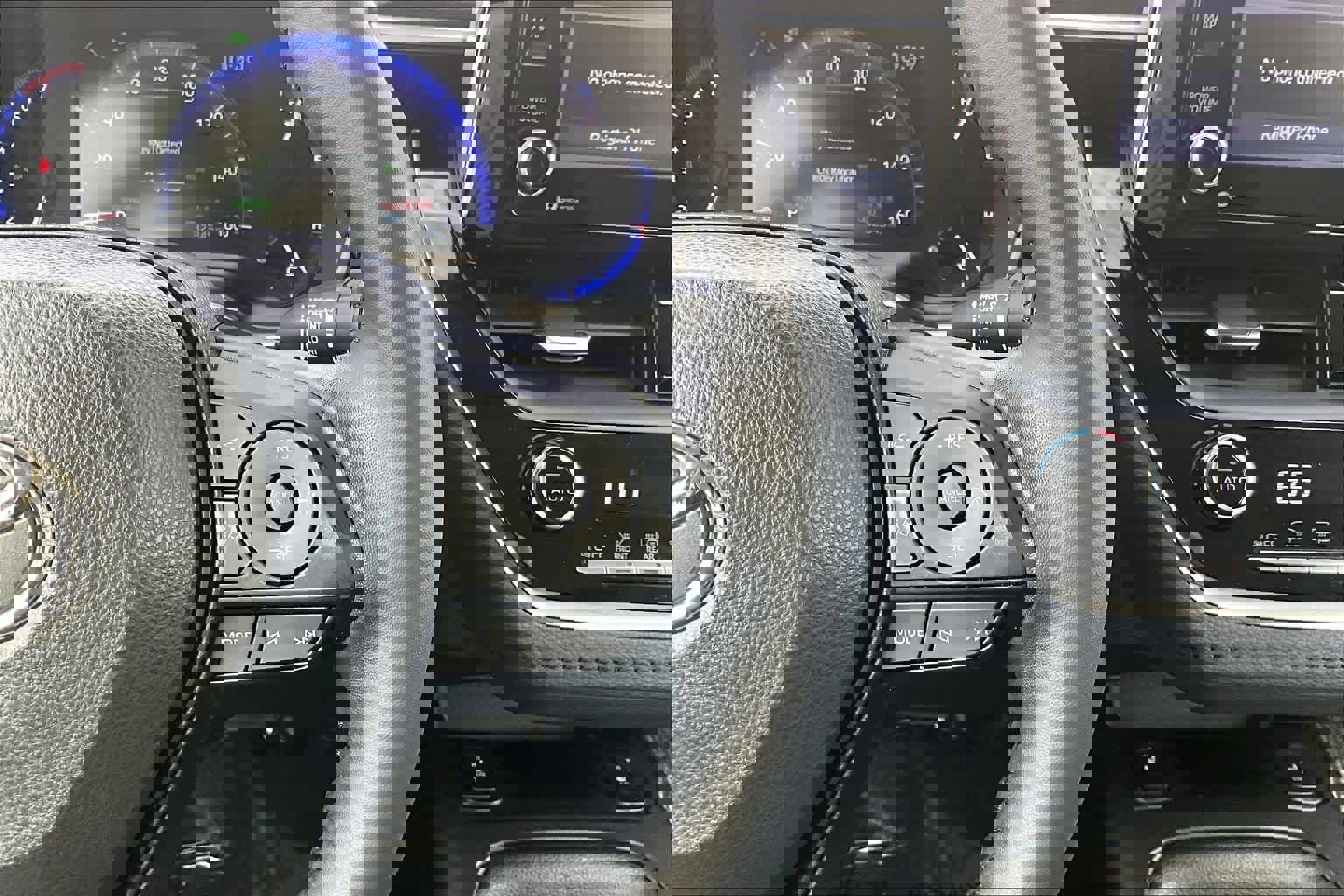 Used 2022 Toyota Corolla LE image 23