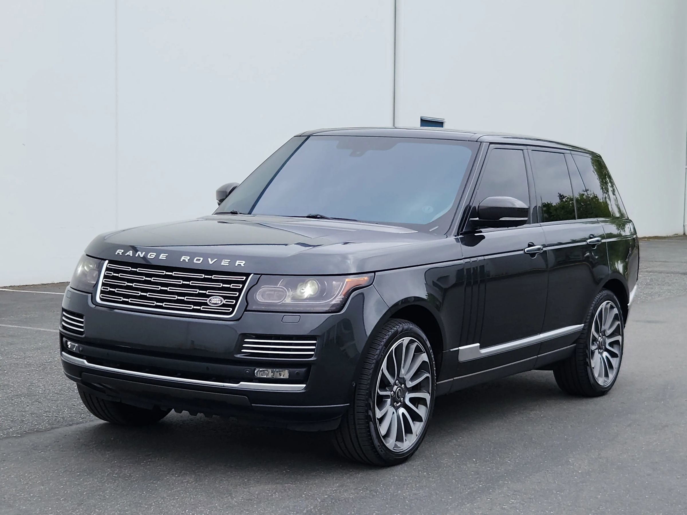 Used 2014 Land Rover Range Rover Autobiography AWD/4WD image 1