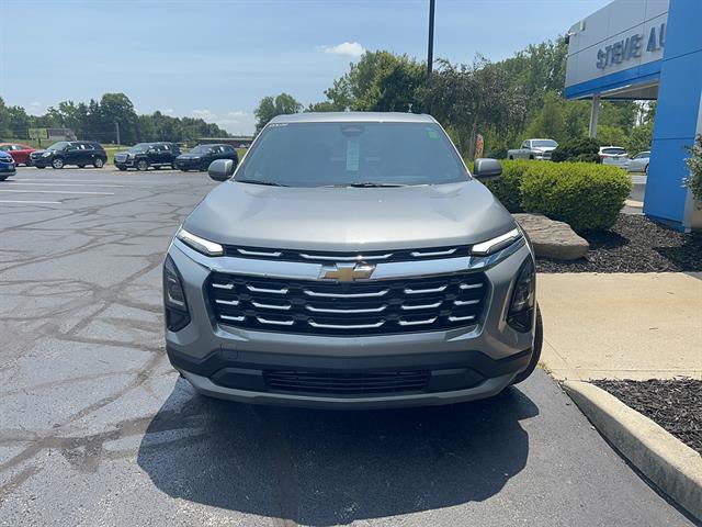 Used 2026 Chevrolet Equinox LT w/ Convenience Package II AWD/4WD image 2