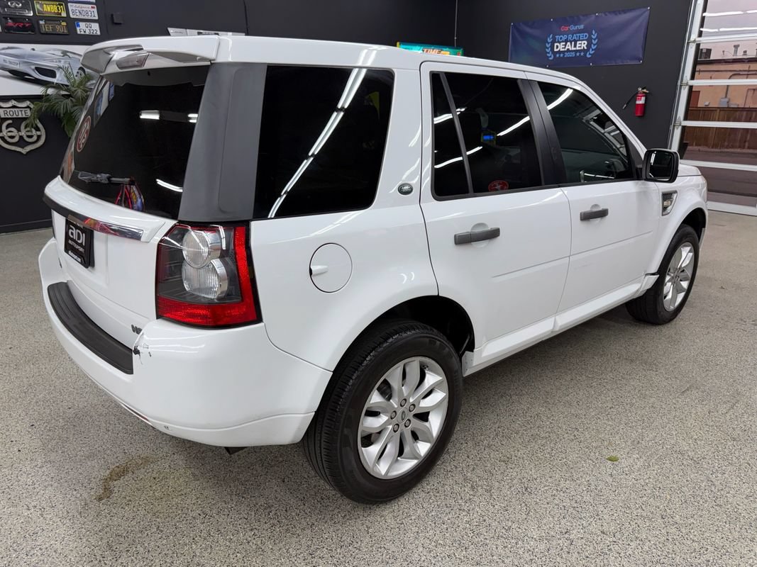 Used 2011 Land Rover LR2 HSE AWD/4WD image 5