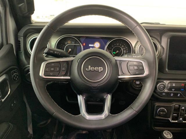 Used 2023 Jeep Wrangler Sahara image 17