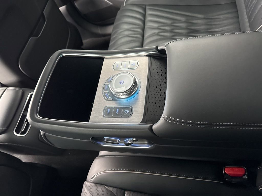 Used 2024 Genesis G90 3.5T image 45