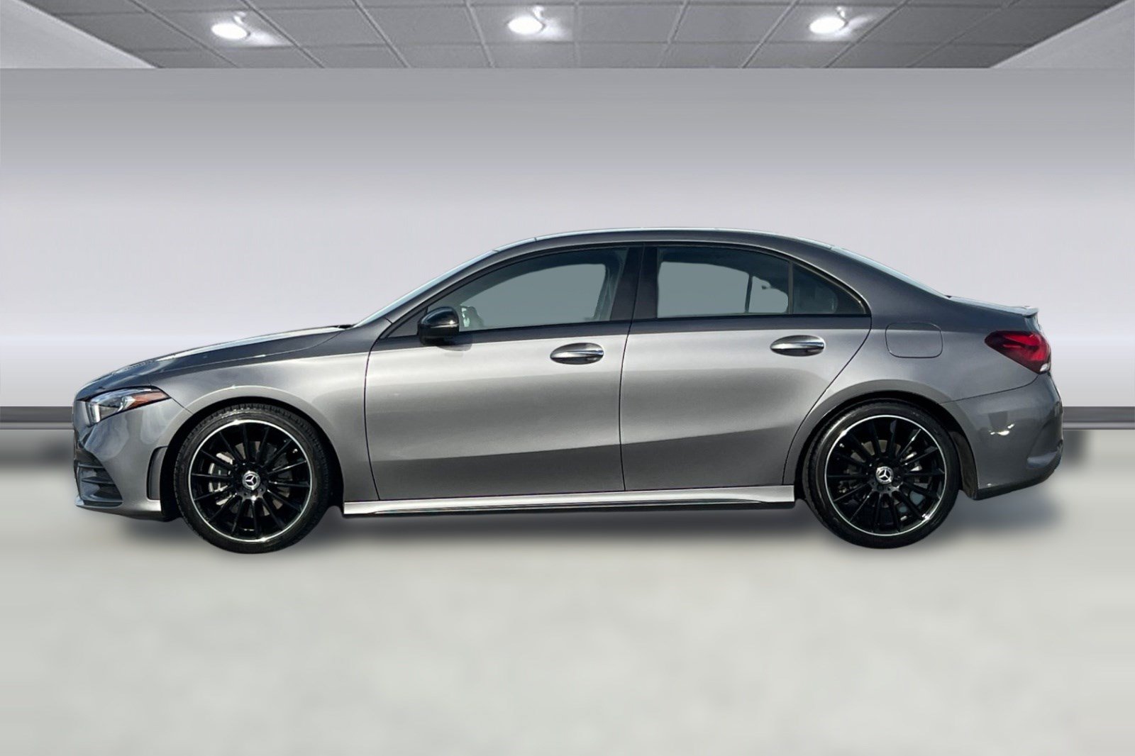 Used 2020 Mercedes-Benz A 220 image 2