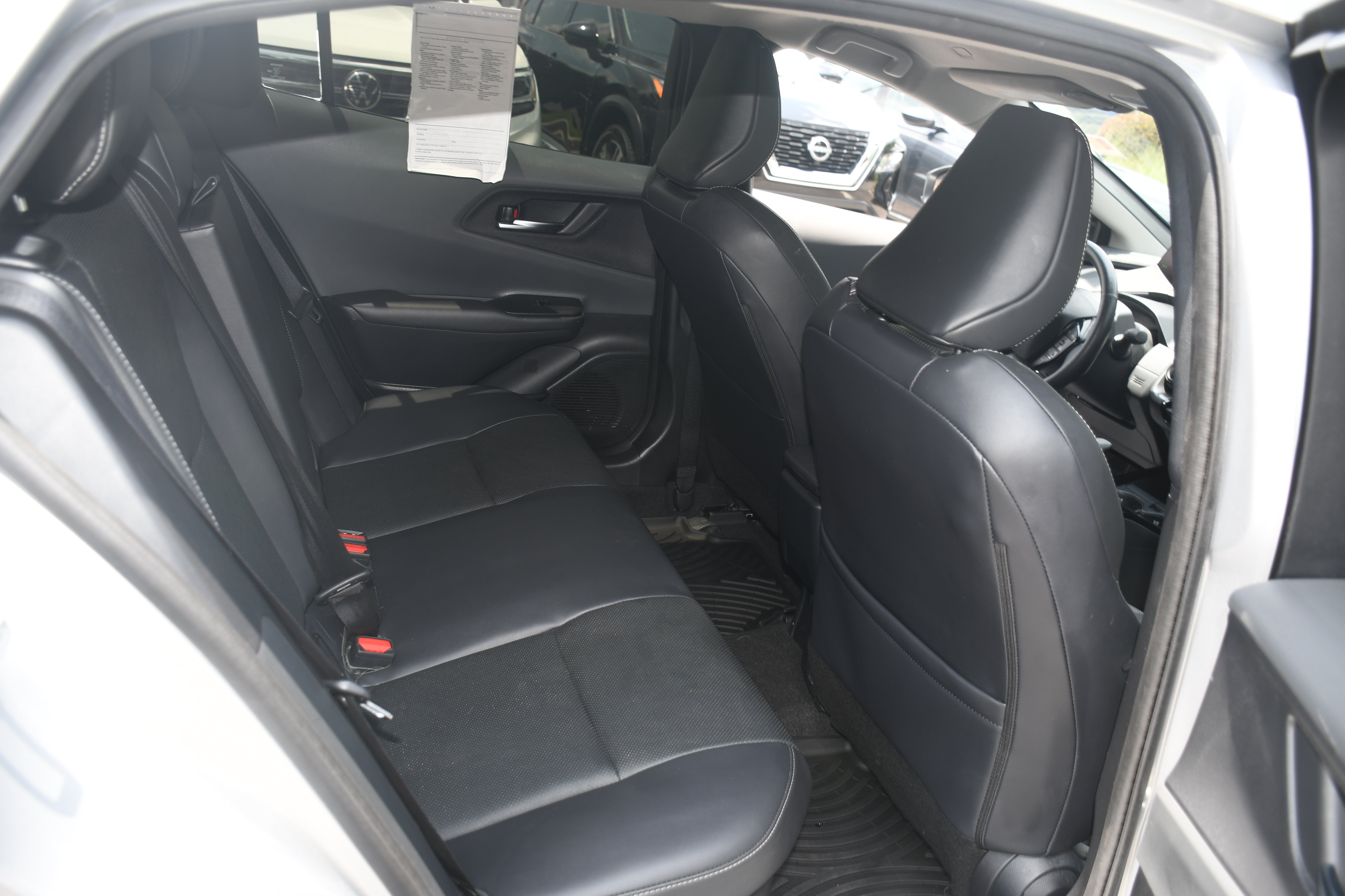 Used 2024 Toyota Prius XLE FWD image 18