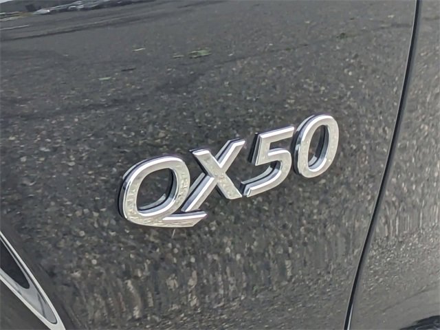 New 2025 INFINITI QX50 Luxe image 10