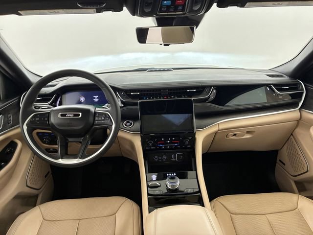 Used 2022 Jeep Grand Cherokee Limited 4xe w/ Luxury Tech Group II AWD/4WD image 20