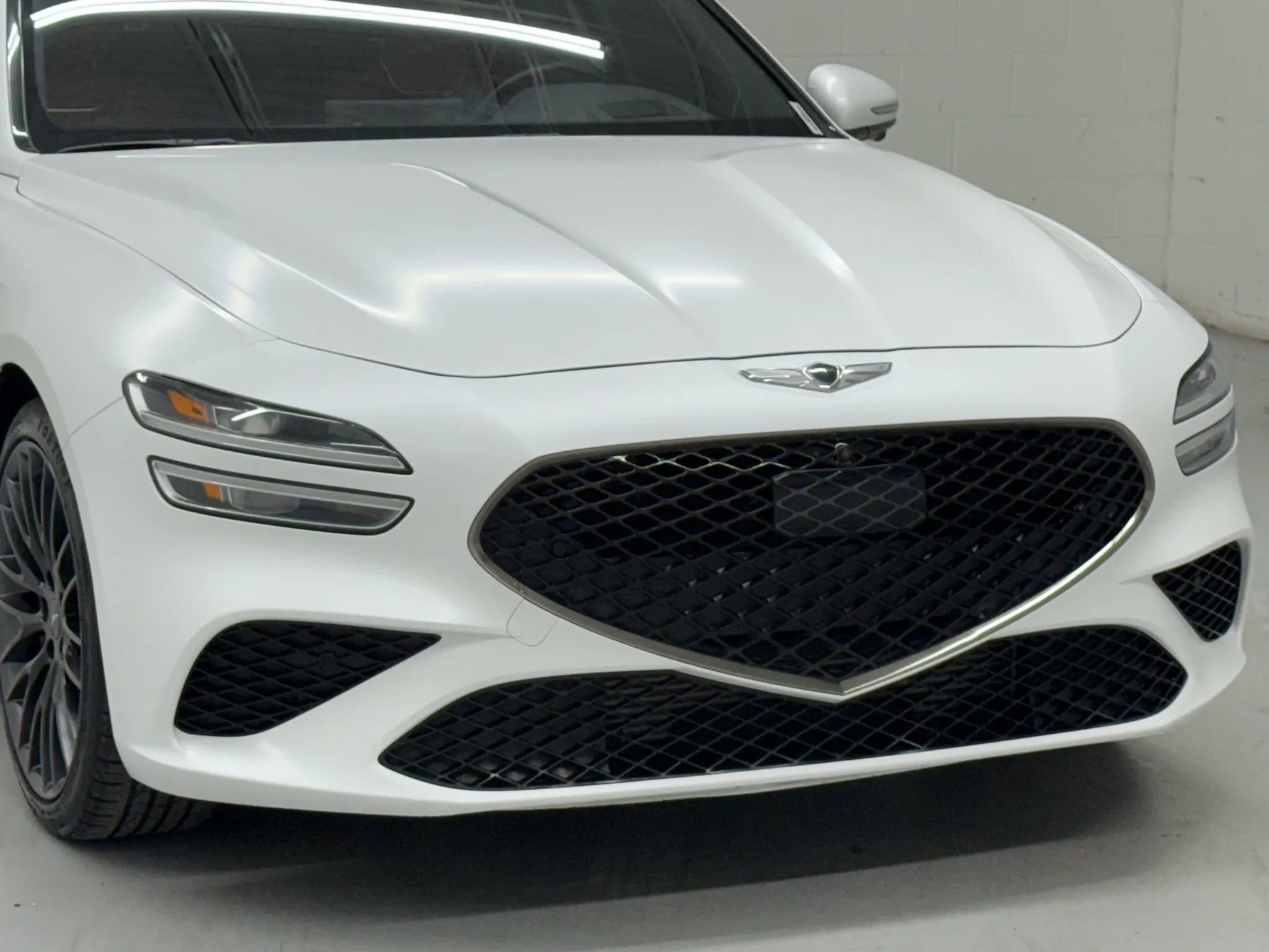 Used 2022 Genesis G70 3.3T Launch Edition image 34