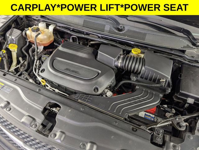 Used 2022 Chrysler Voyager LX image 34